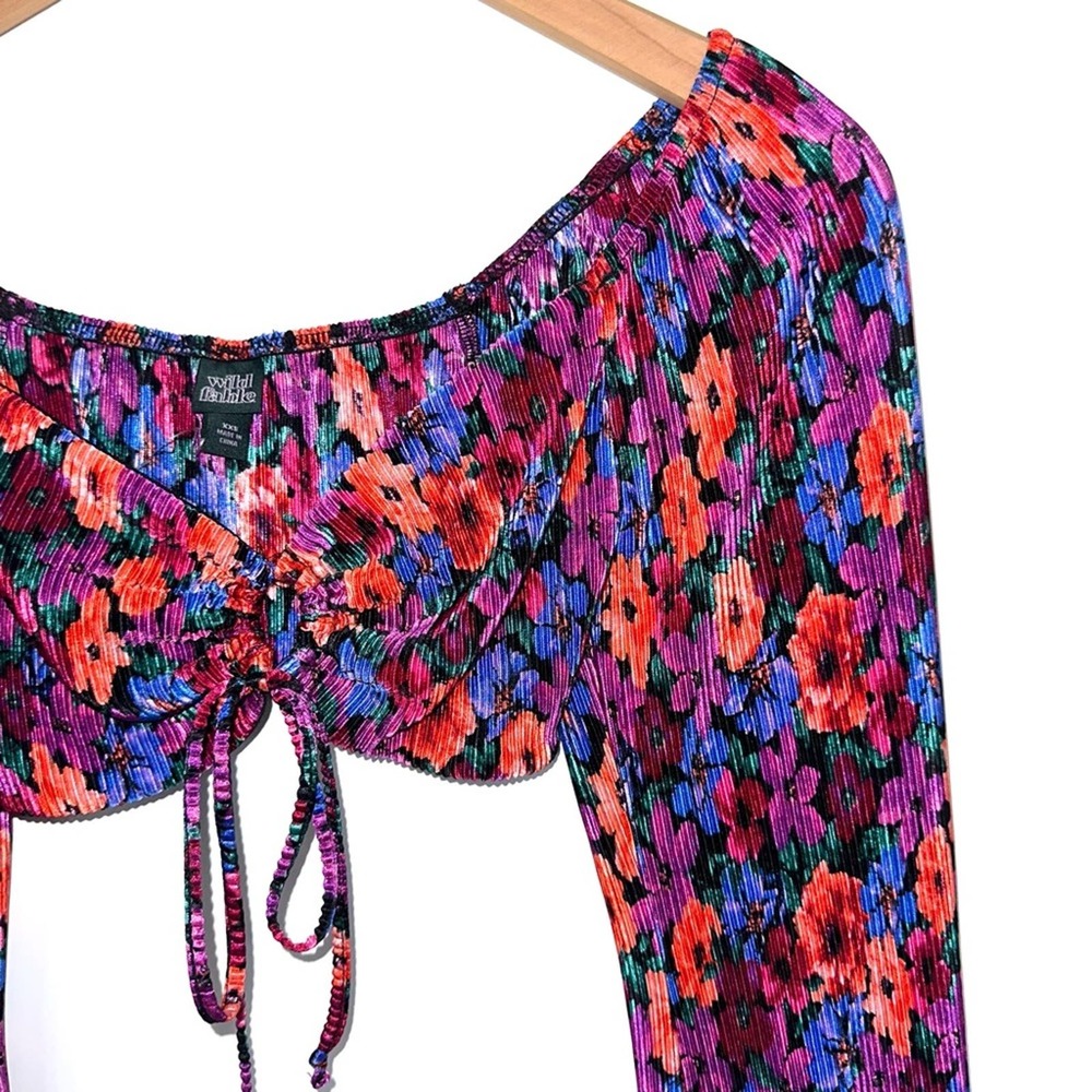 SOLD 💕Wild Fable Floral Bell Sleeve Tie Front Crop Top - Picture 4 of 12
